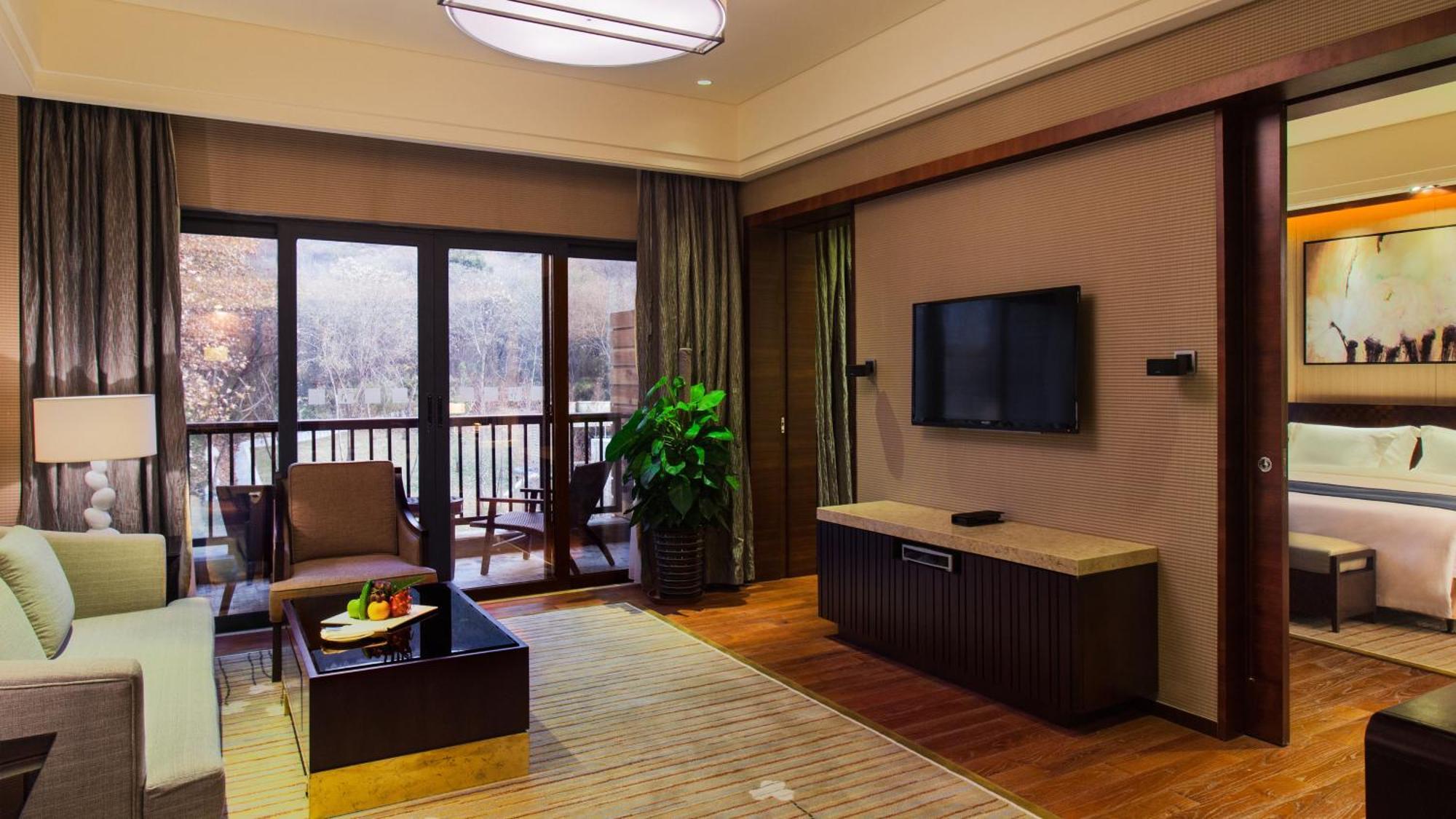 Holiday Inn Resort Chaohu Hot Spring By Ihg Хефей Екстериор снимка